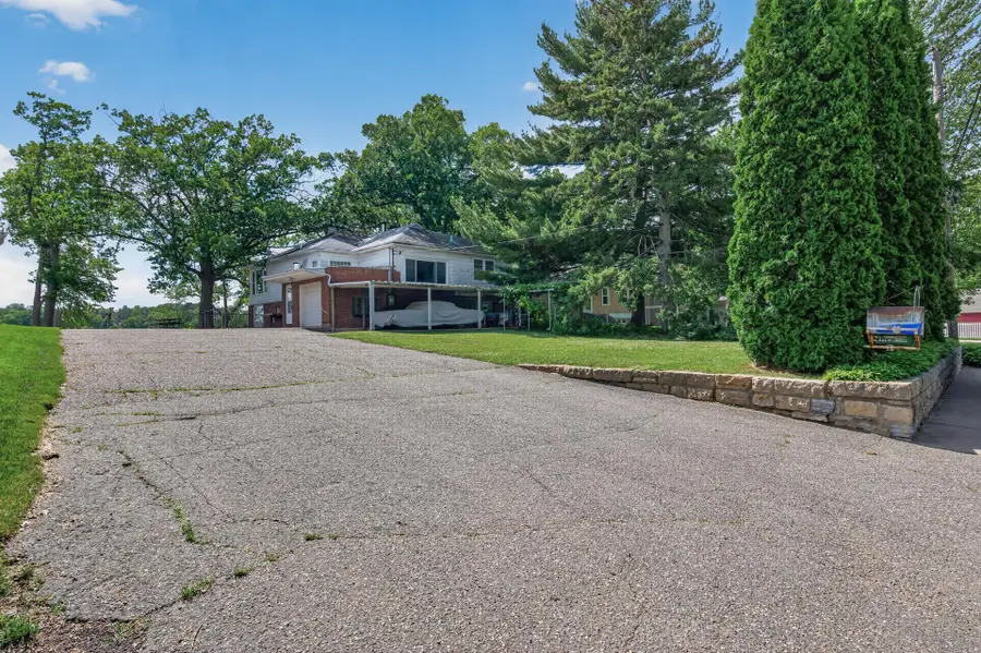 450 W Horseshoe Drive, Shoreview, MN 55126 - #3