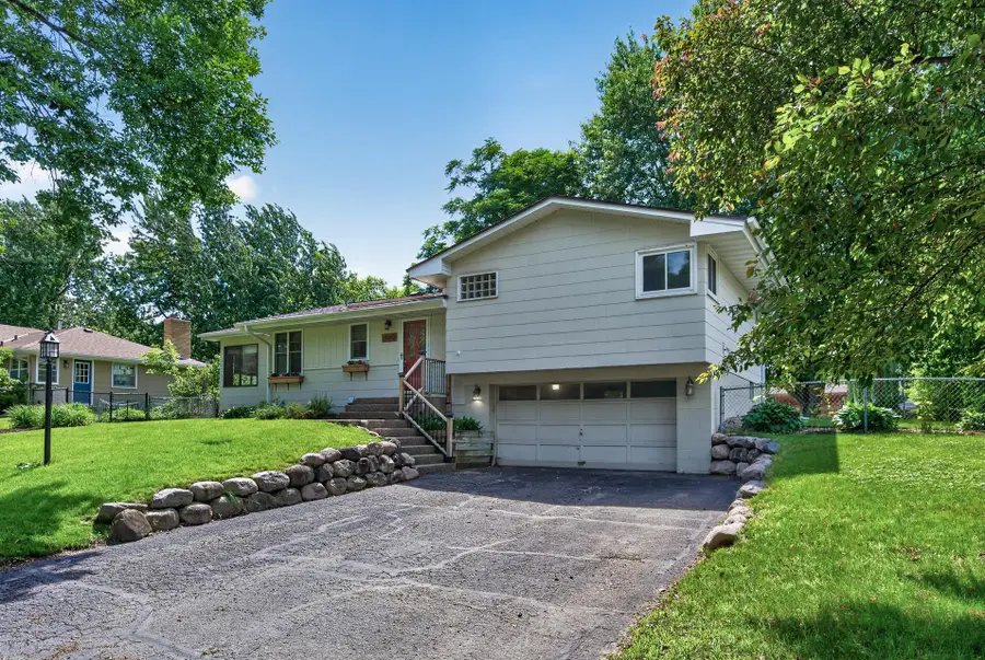 5302 Holiday Road, Minnetonka, MN 55345 - #2