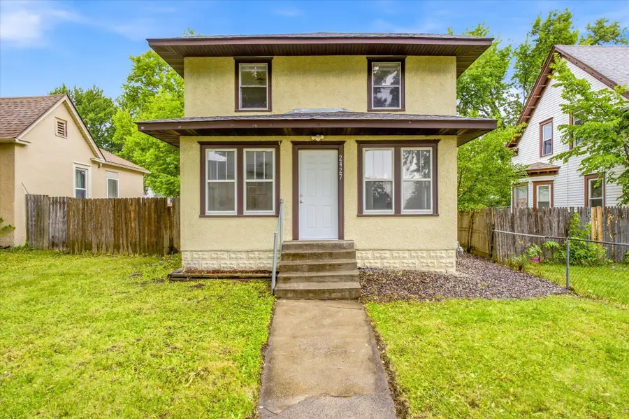 2427 Ilion Avenue N, Minneapolis, MN 55411 - #2