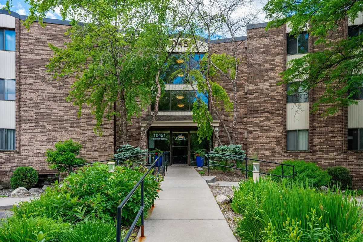 10451 Greenbrier Road #318, Minnetonka, MN 55305 - #1