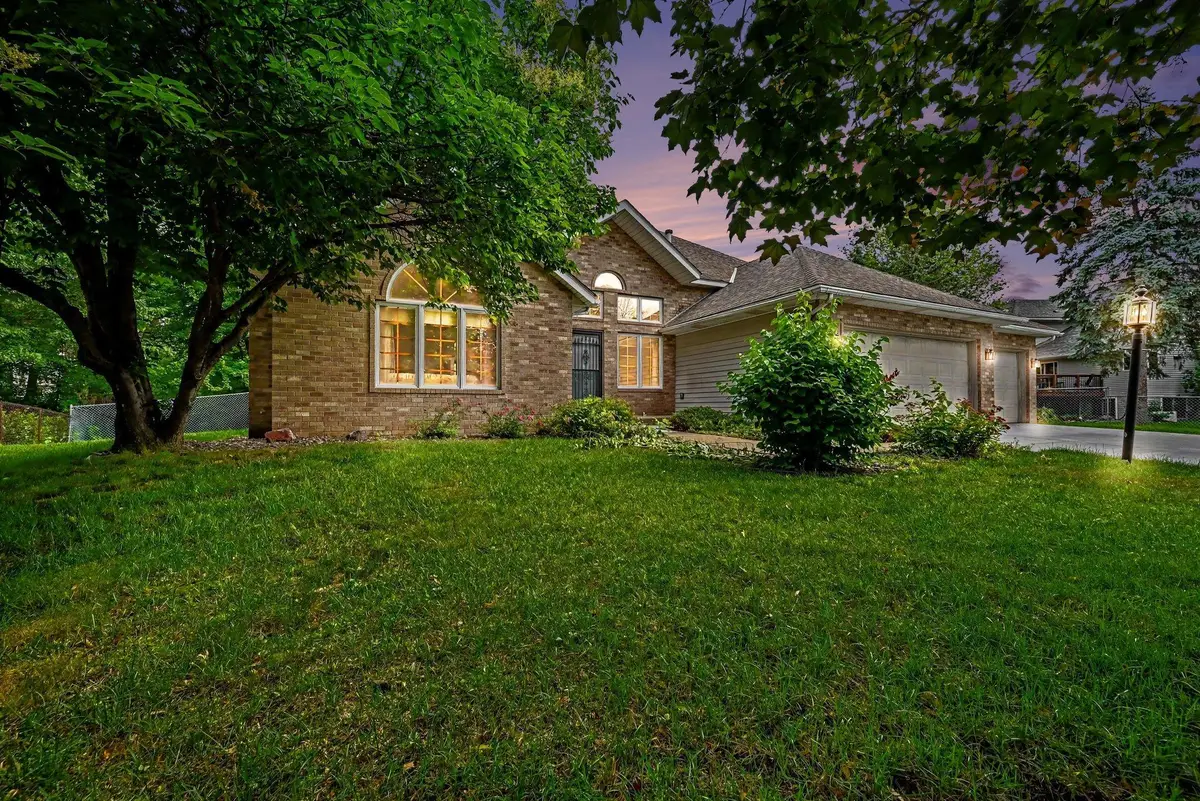2522 Windsor Lane, Woodbury, MN 55125 - #1