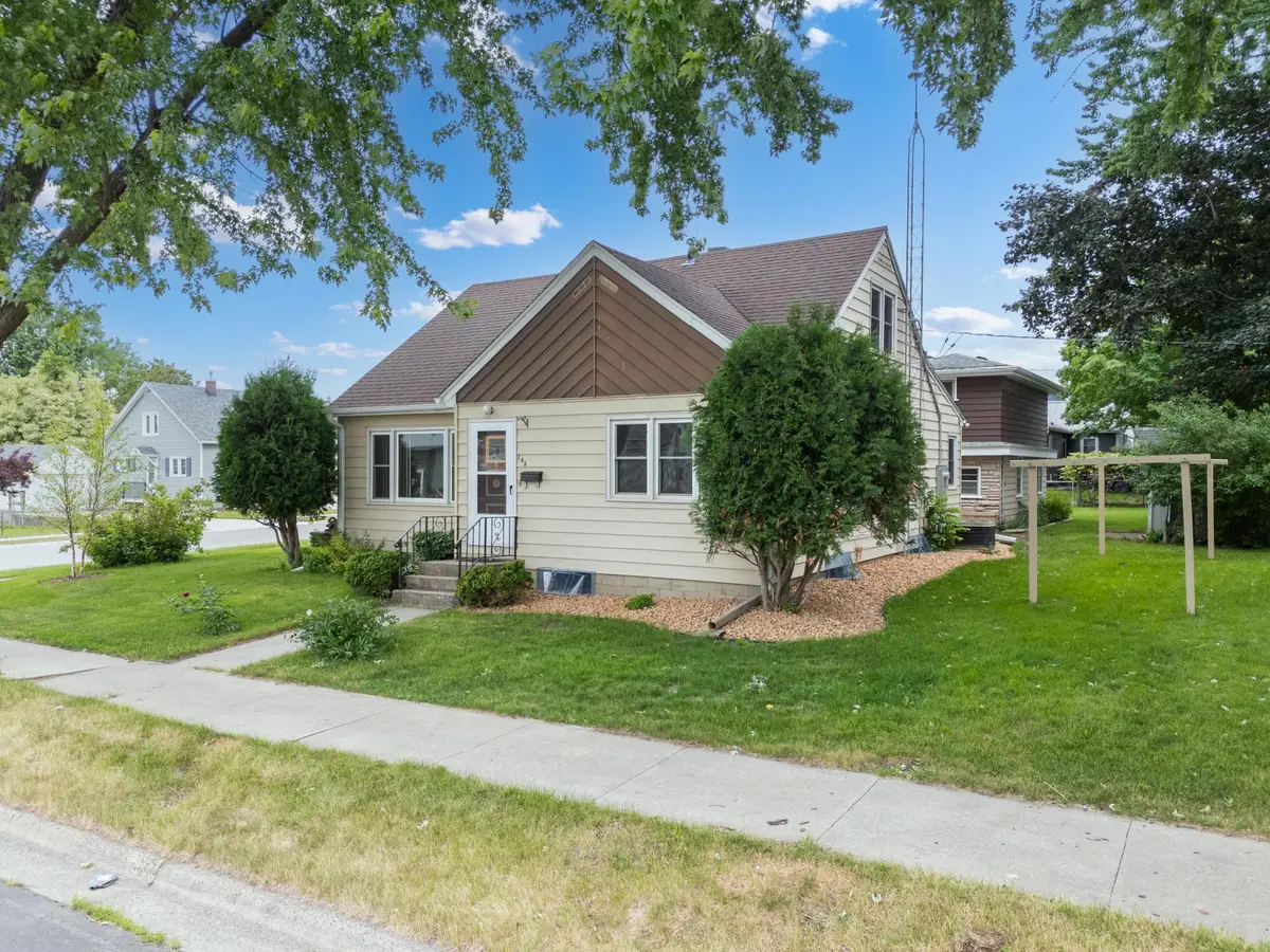 145 6th Street Nw, Plainview, MN 55964 - #1