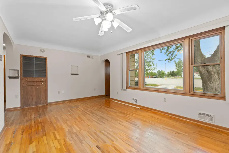 145 6th Street Nw, Plainview, MN 55964 - #3