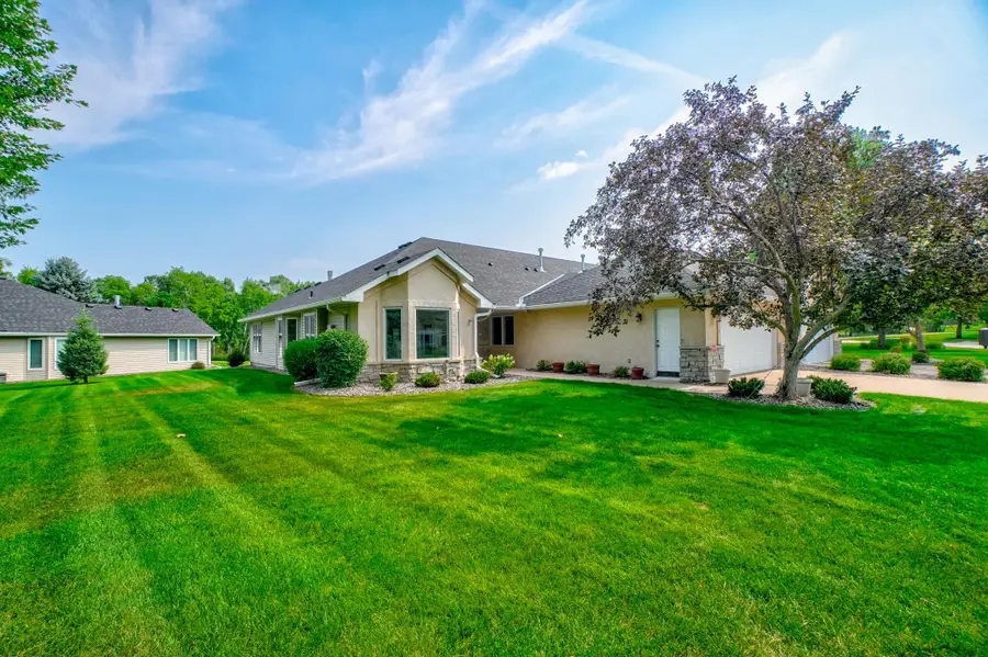 2611 Parkview Drive, White Bear Lake, MN 55110 - #2