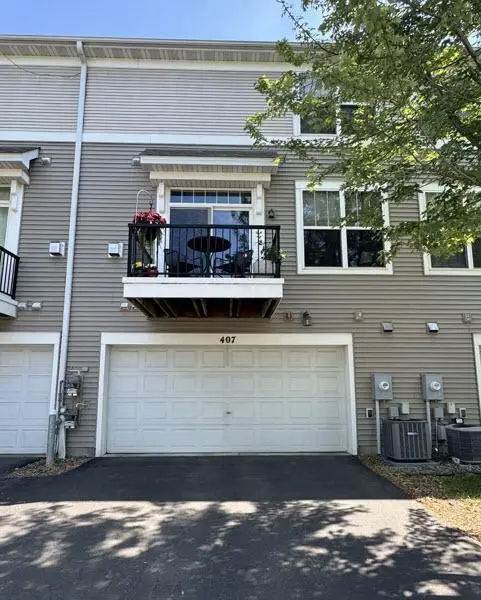 407 Lookout Place Ne, Columbia Heights, MN 55421 - #3