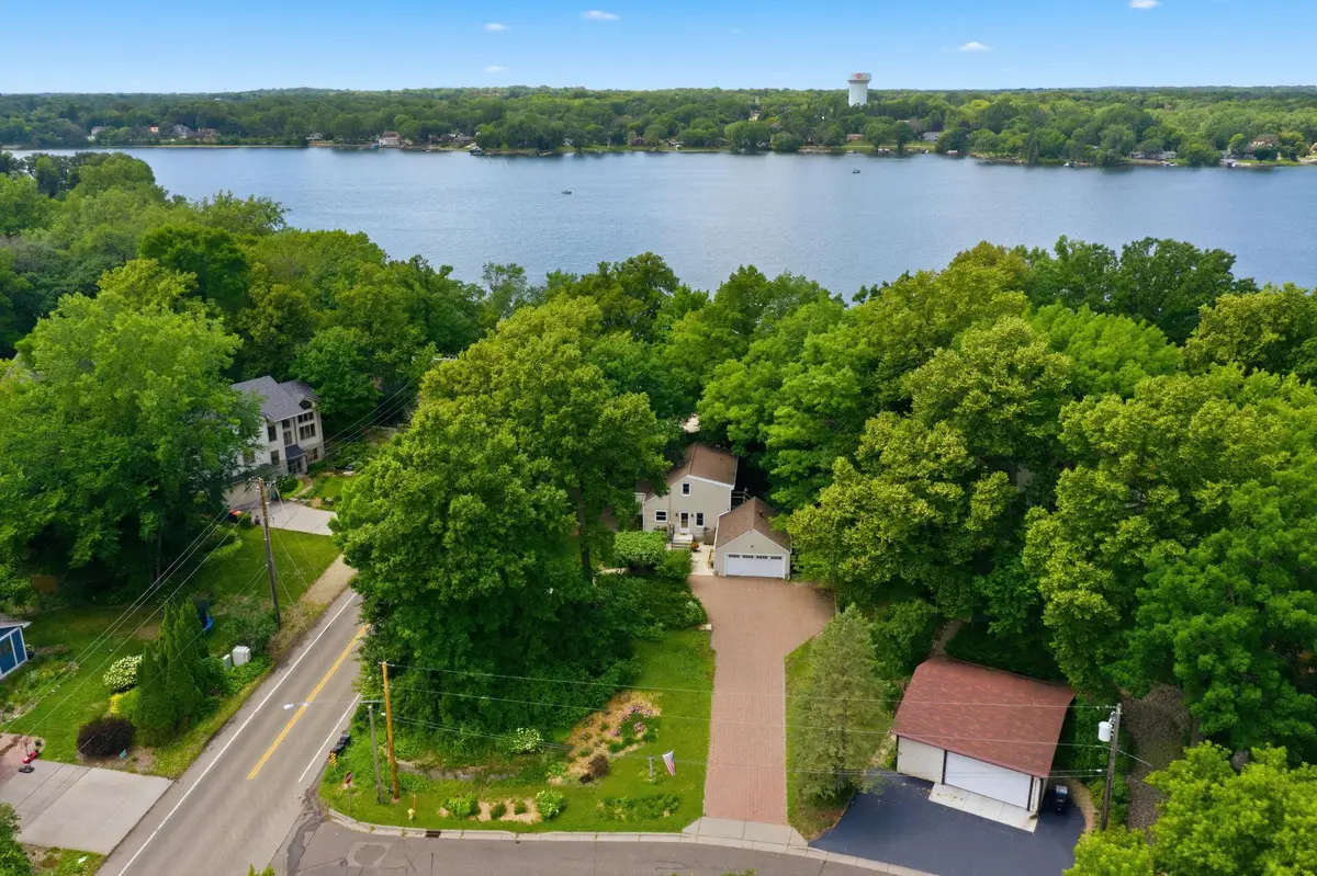 851 County Road C E, Maplewood, MN 55109 - #1