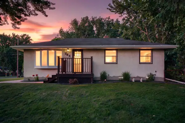 784 Mary Street N, Maplewood, MN 55119