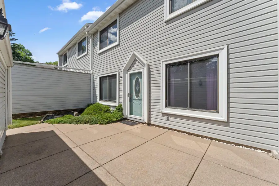 943 Sylvia Lane, Shoreview, MN 55126 - #3