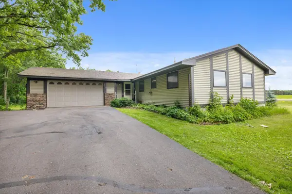 8210 Oakwood Drive Se, Becker, MN 55319