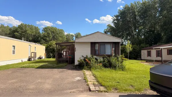 2626 Oak Hill Court E, Maplewood, MN 55119