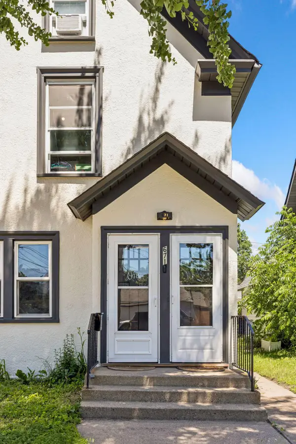 671 Spring Street Ne, Minneapolis, MN 55413