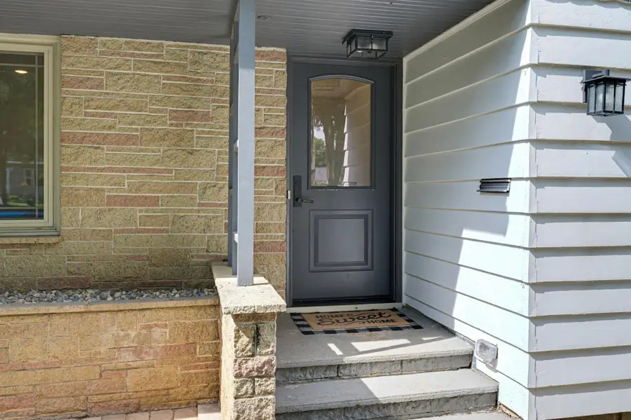 735 E 4th Street, Litchfield, MN 55355 - #2