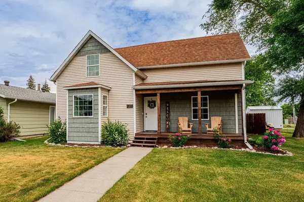121 5th Avenue N, Casselton, ND 58012