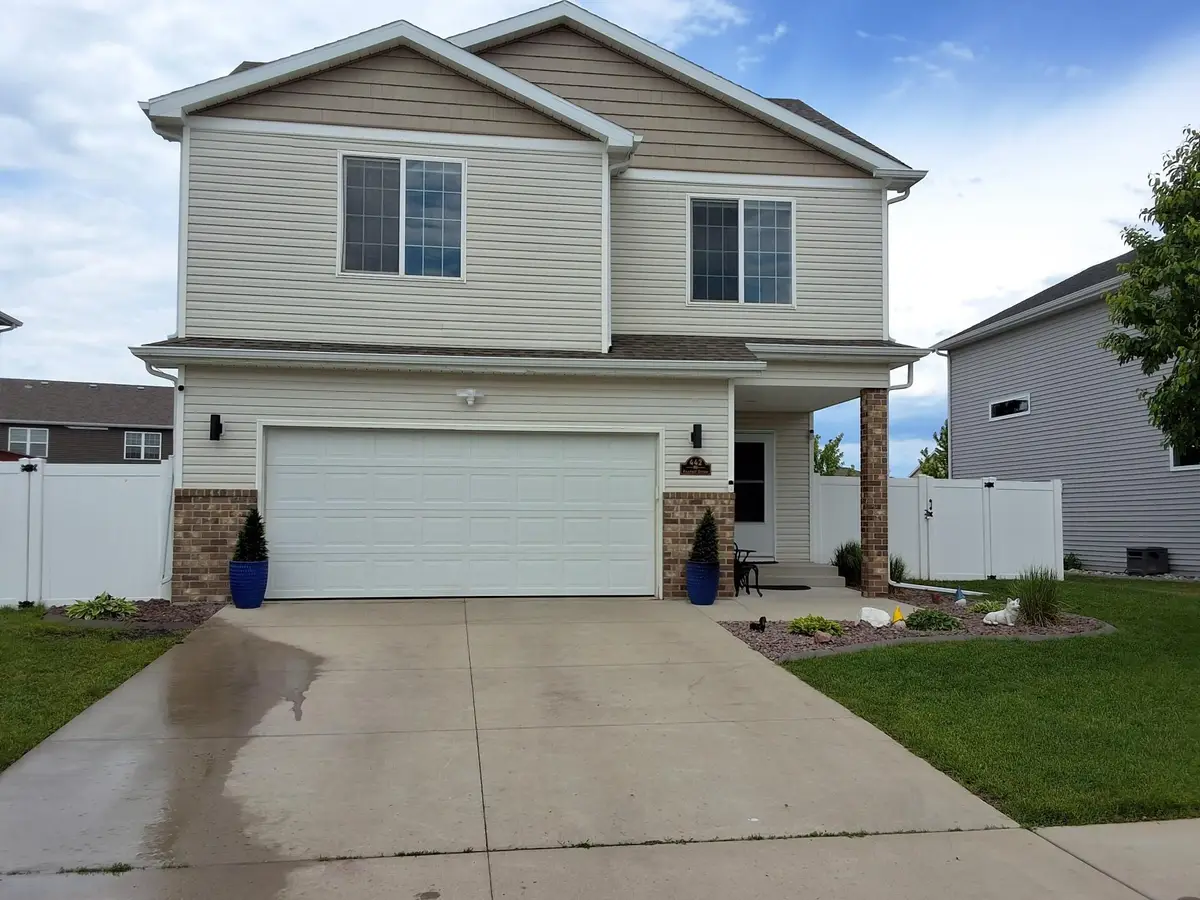 442 Foxtail Drive E, West Fargo, ND 58078 - #1
