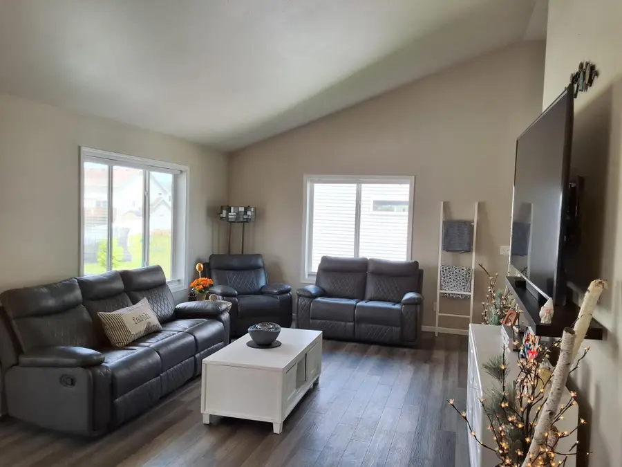 442 Foxtail Drive E, West Fargo, ND 58078 - #3