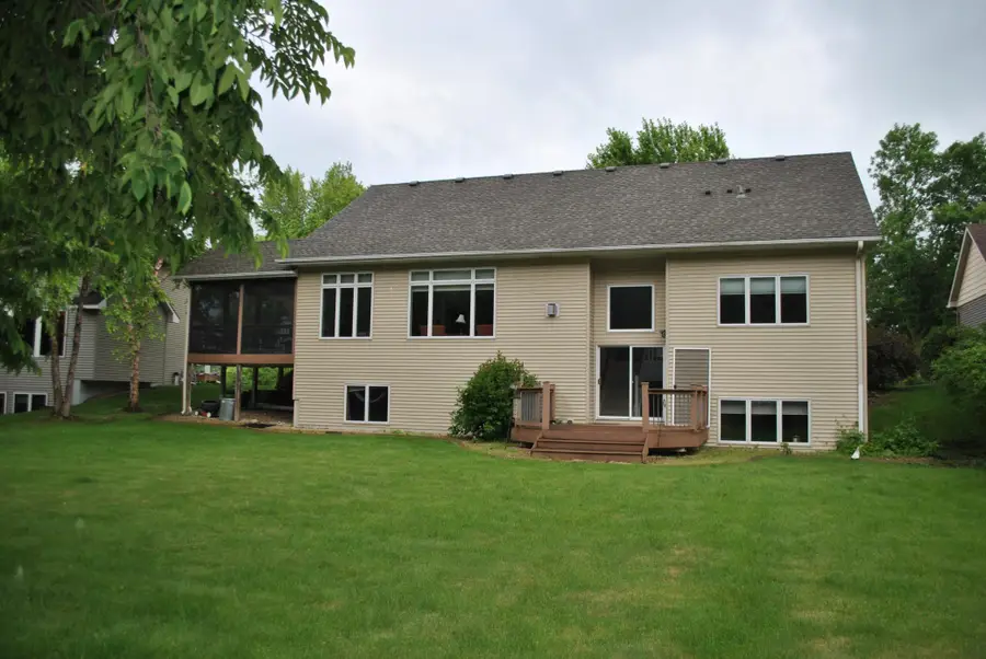 868 Bavaria Hills Terrace, Chaska, MN 55318 - #2