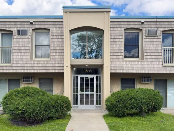 921 11th Avenue S #5, Hopkins, MN 55343
