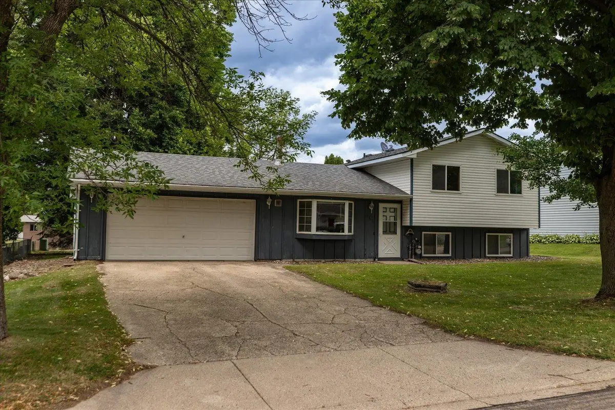 660 24th Street Ne, Owatonna, MN 55060 - #1