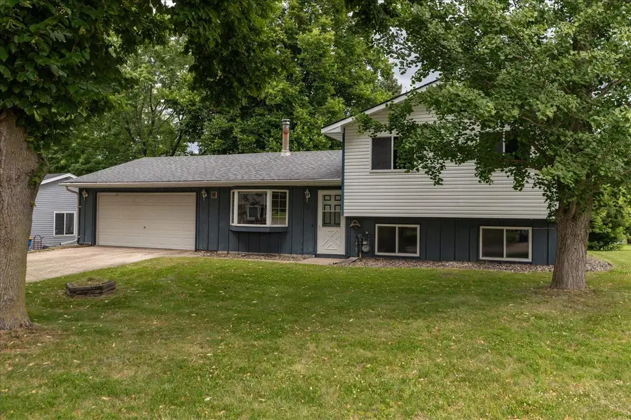 660 24th Street Ne, Owatonna, MN 55060 - #2