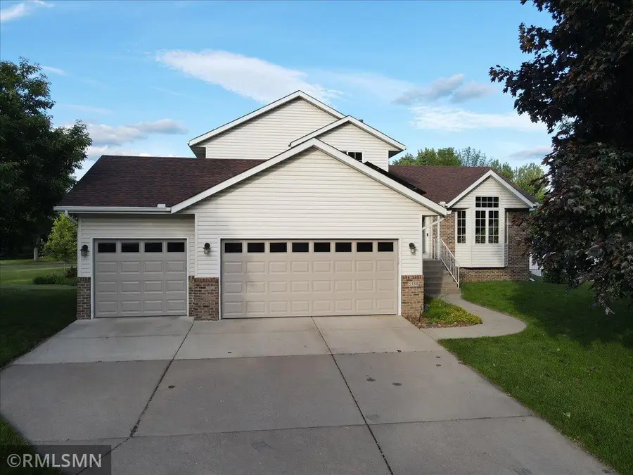 5334 89th Crescent Circle N, Brooklyn Park, MN 55443 - #2
