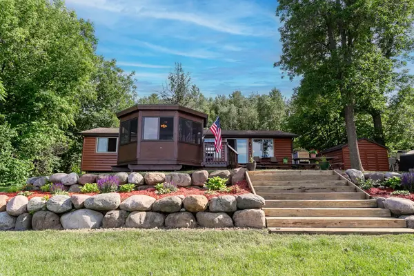 3849 Fanny Lake Road Ne, Cambridge, MN 55008