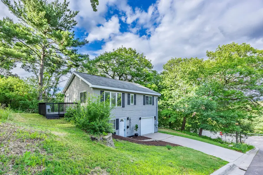 601 Annapolis Street E, Saint Paul, MN 55118 - #3