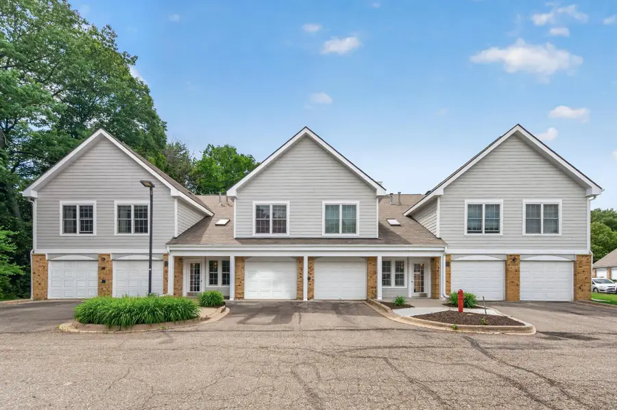 6167 Chasewood Parkway #202, Minnetonka, MN 55343 - #2