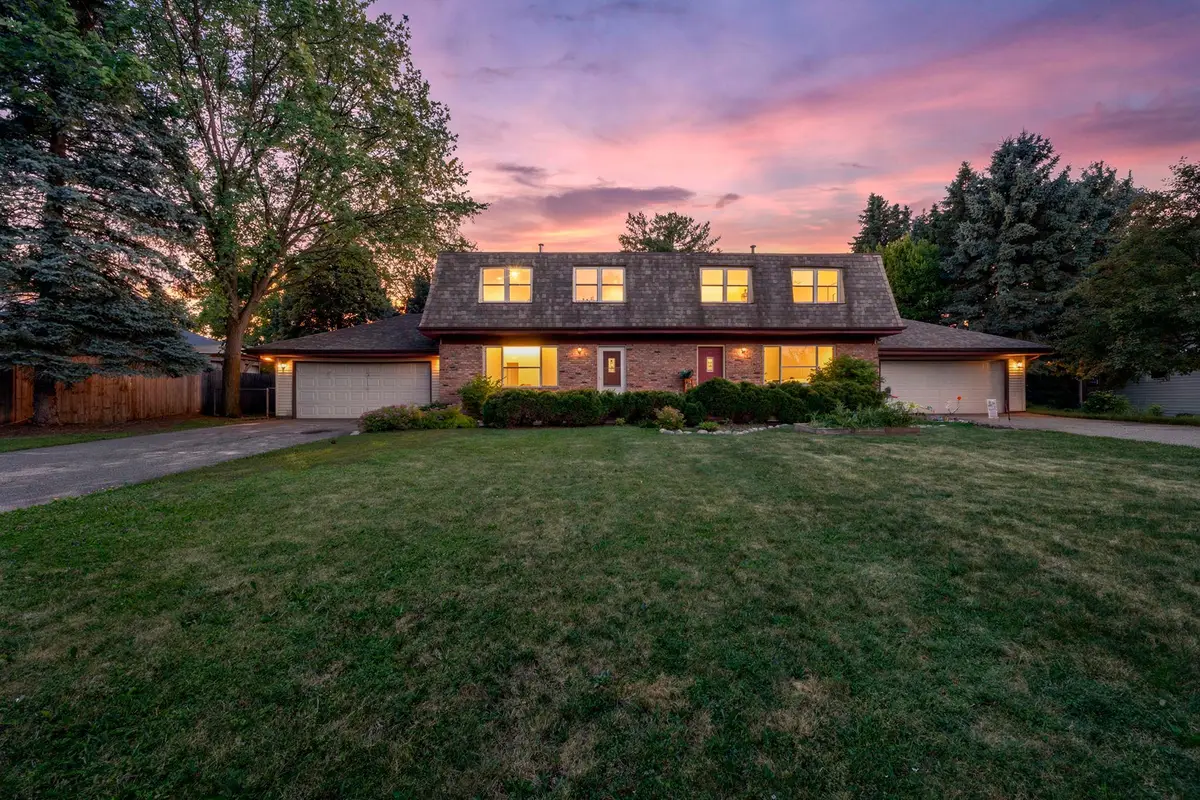 6117 W 105th Street, Bloomington, MN 55438 - #1
