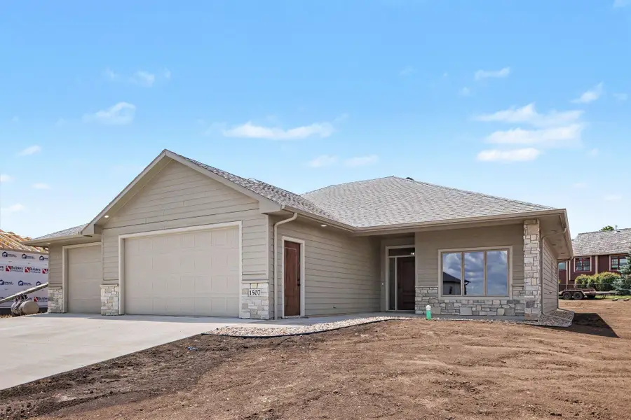 1507 Buffalo Ridge Drive, Luverne, MN 56156 - #3