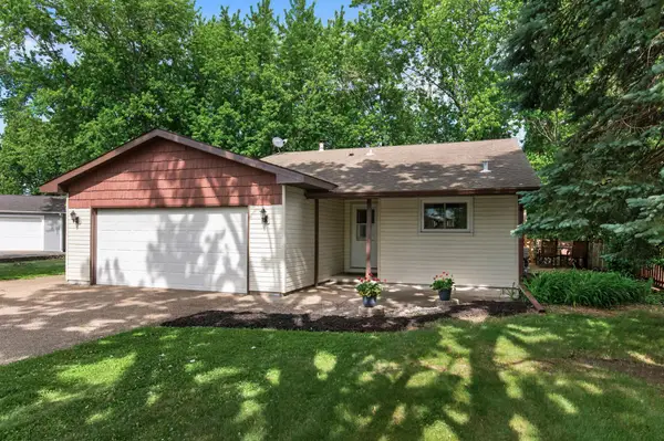 9626 Wellington Lane N, Maple Grove, MN 55369