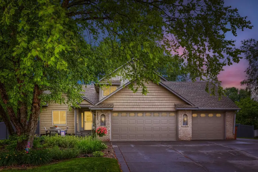 7842 20th Street N, Oakdale, MN 55128 - #2