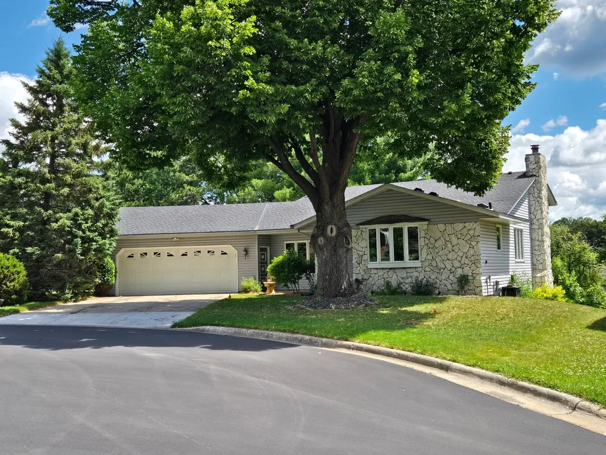 1280 Stassen Drive, West Saint Paul, MN 55118 - #1