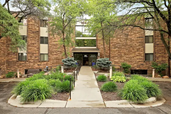 10441 Greenbrier Road #222, Minnetonka, MN 55305
