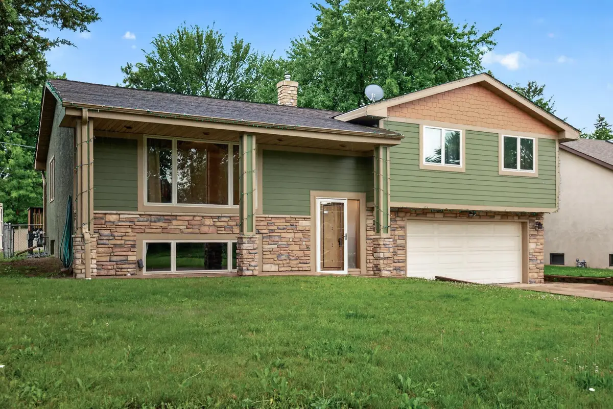 2728 5th Avenue E, North Saint Paul, MN 55109 - #1