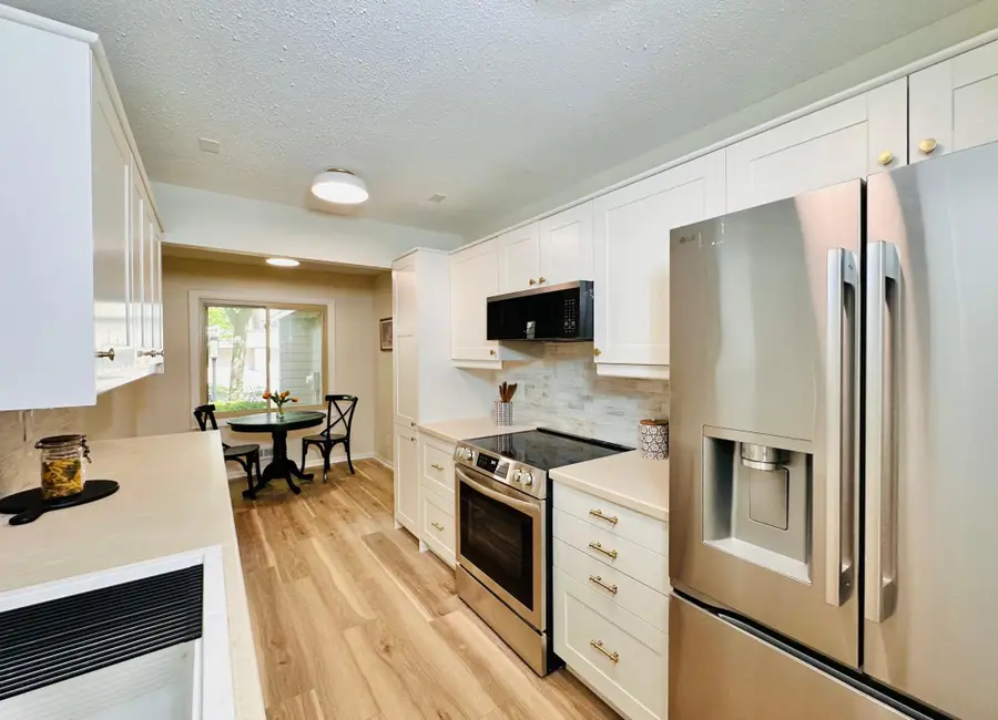 10245 Scarborough Road, Bloomington, MN 55437 - #3