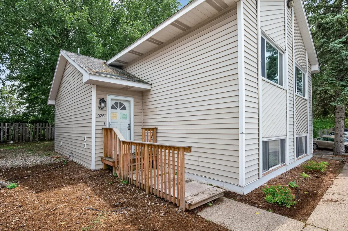 924 9th Avenue Se, Minneapolis, MN 55414 - #1
