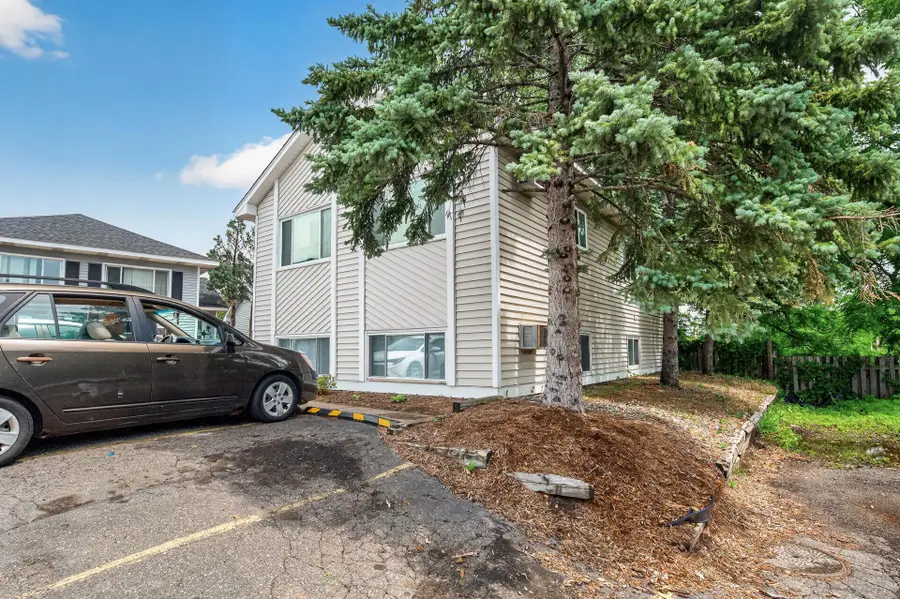 924 9th Avenue Se, Minneapolis, MN 55414 - #3