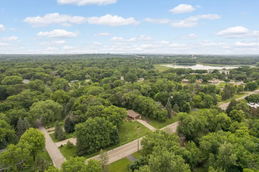 5139 Woodhill Road, Minnetonka, MN 55345 - #3