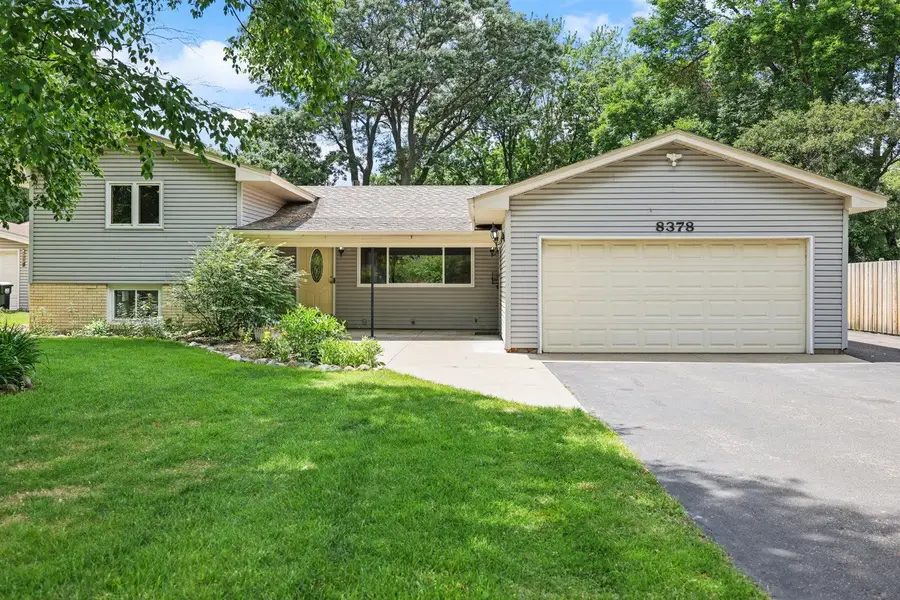 8378 Groveland Road, Mounds View, MN 55112 - #2