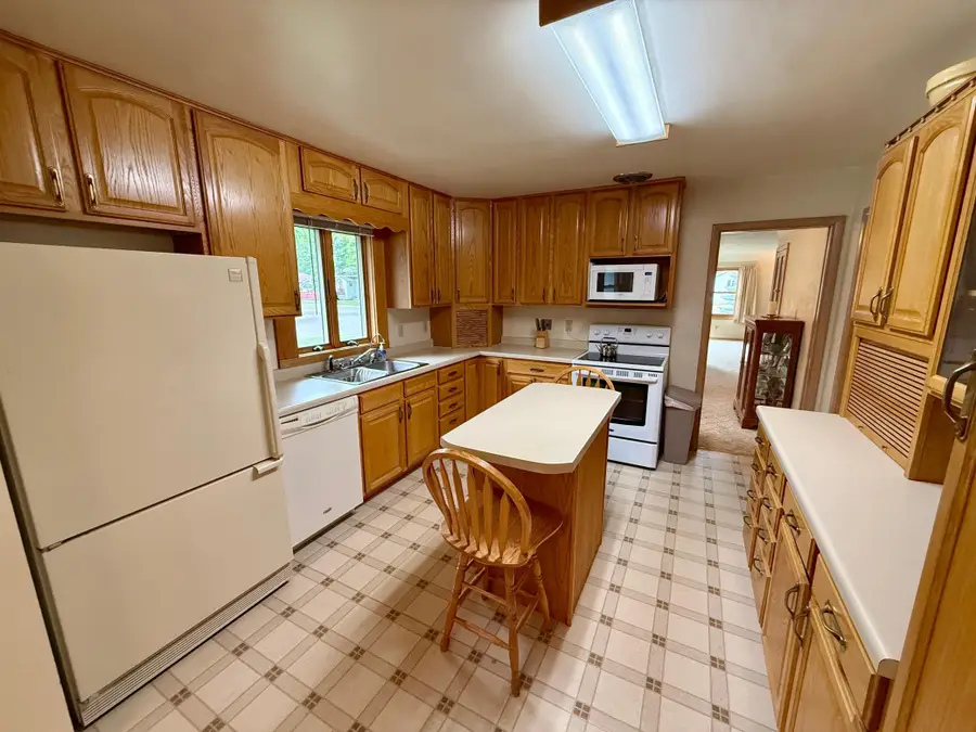 601 S 10th Street, Olivia, MN 56277 - #2