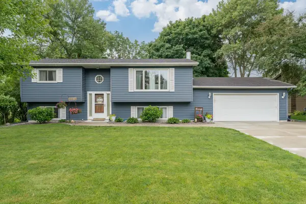 129 Mary Circle, North Mankato, MN 56003