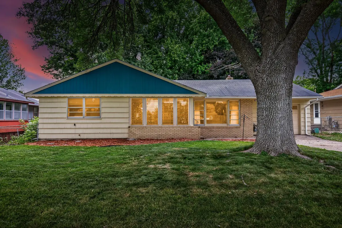 1345 Smith Avenue S, West Saint Paul, MN 55118 - #1