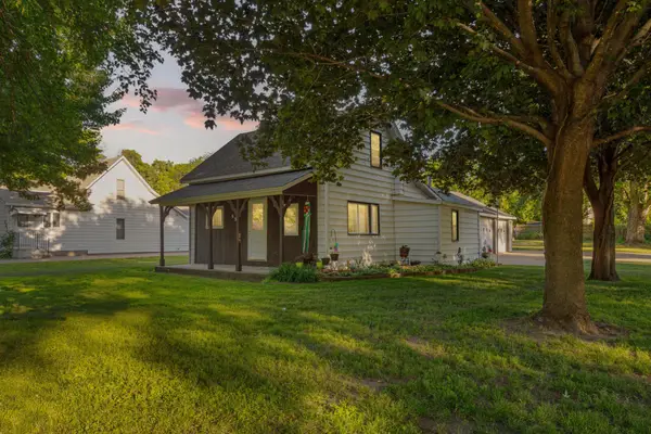 533 9th Street Nw, Faribault, MN 55021