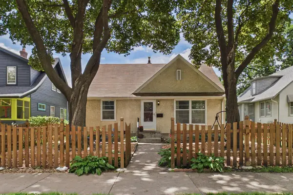 776 Como Avenue, Saint Paul, MN 55103