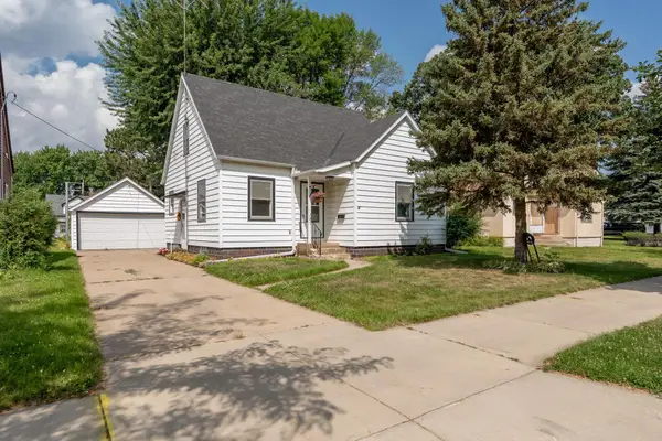 102 5th Street Ne, Montgomery, MN 56069