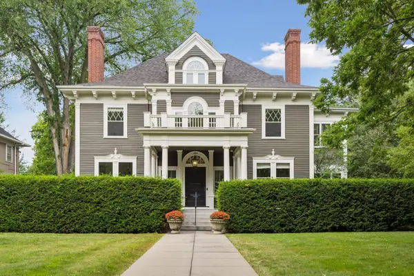 1373 Summit Avenue, Saint Paul, MN 55105