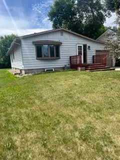 814 Lakeview Avenue, Windom, MN 56101