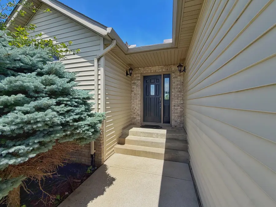 1103 Southern Hills Lane Sw, Rochester, MN 55902 - #3