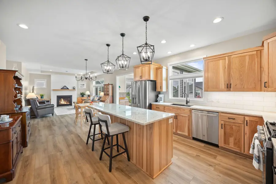 173 Eau Claire Avenue Se, Hutchinson, MN 55350 - #3