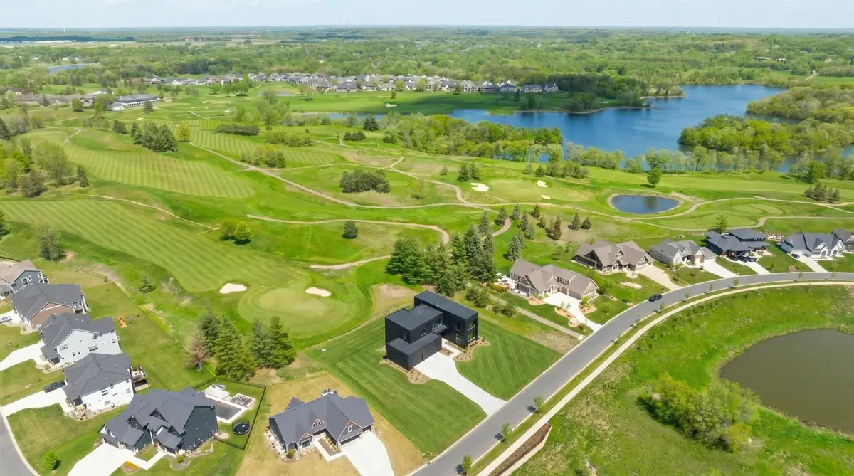 1353 Palmer Drive N, Lake Elmo, MN 55042 - #1